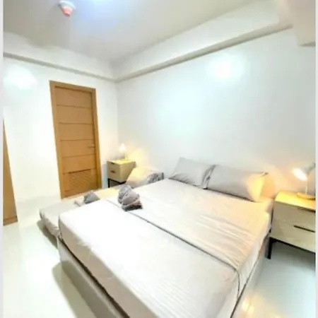 J & W Apt